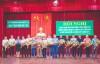 Lãnh đạo Công ty trao quà khen thưởng của TKV cho các cá nhân có có thành tích xuất sắc trong phong trào thi đua “Lao động giỏi, thu nhập cao” năm 2018 - Ảnh minh họa: Cẩm Nhung (ST)