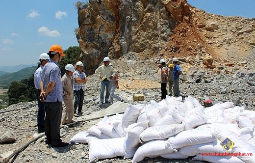 Giám sát công tác Khoan nổ mìn trong khai thác khoáng sản