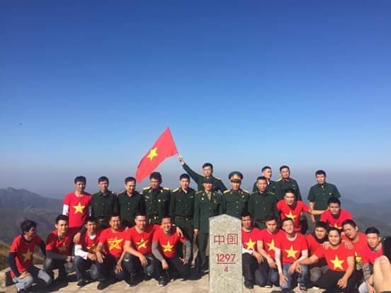 Hoạt động của Chi hội CCB và ĐTN Phân xưởng VT Ô tô kỷ niệm ngày thành lập Quân đội nhân dân Việt Nam