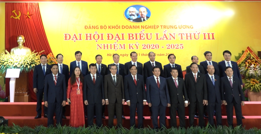 Bí thư Đảng ủy, Chủ tịch HĐTV Tập đoàn TKV Lê Minh Chuẩn là đại biểu chính thức dự Đại hội đại biểu lần thứ XIII của Đảng