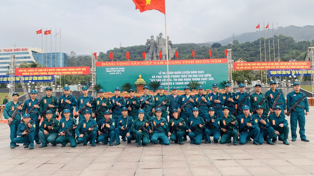 Lực lượng dân quân tự vệ Công ty Than Thống Nhất - TKV tham dự  Lễ ra quân huấn luyện năm 2023