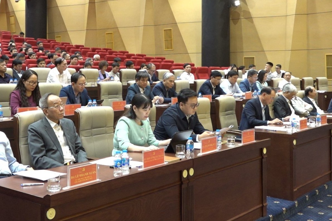 Các đại biểu dự Hội nghị quán triệt Đề án cơ cấu lại TKV đến năm 2025