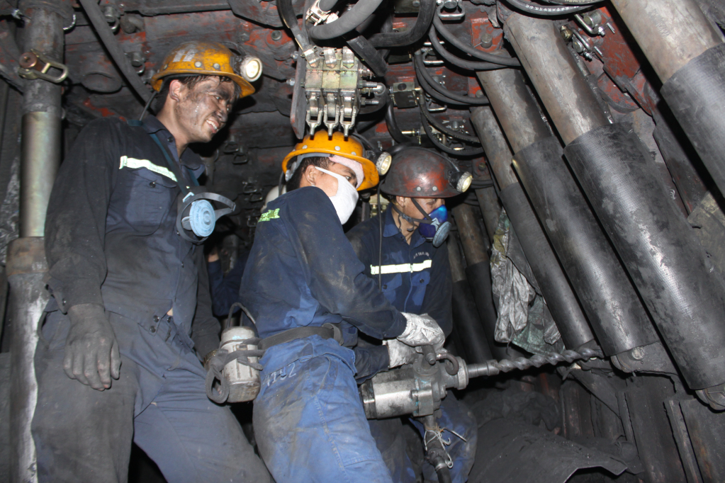Từ năm 2024, sản lượng than của Công ty Than Uông Bí - TKV sẽ giảm còn 1,9 triệu tấn và cần đầu tư dự án mỏ mới.