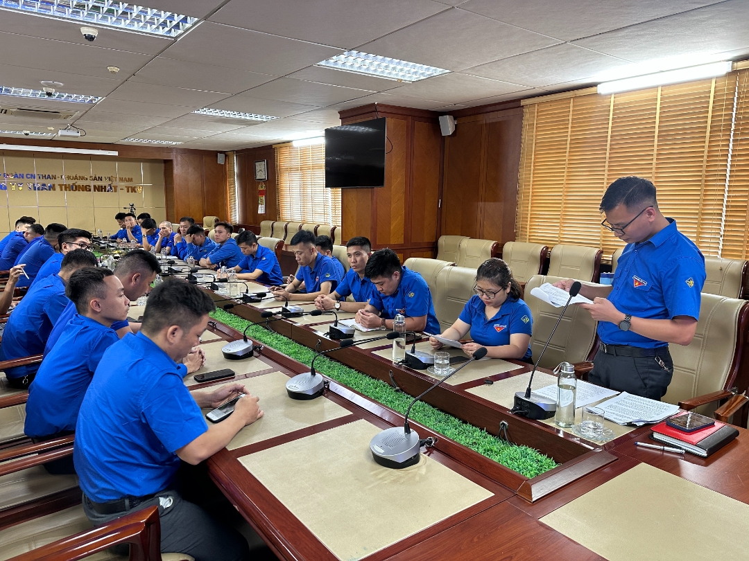 BCH Đoàn Thanh niên Công ty họp thường kỳ