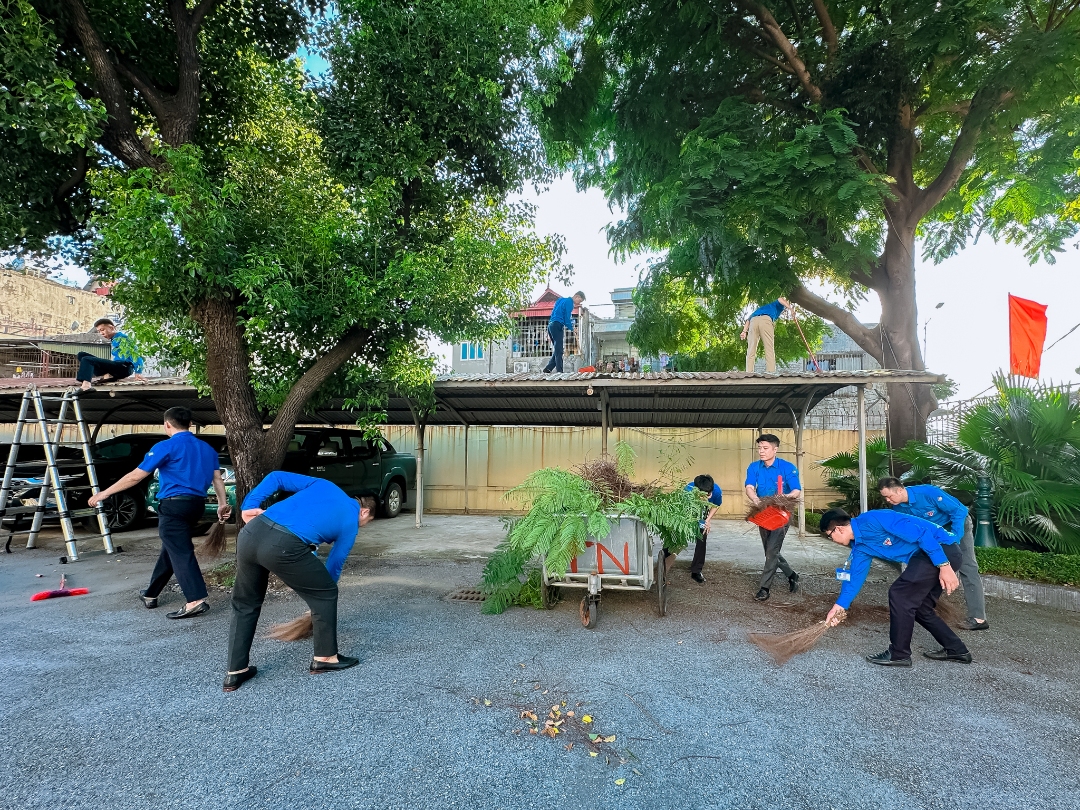 Đoàn Thanh niên Than Thống Nhất phát động phong trào “Sáng – Xanh – Sạch” tại nơi làm việc và khai trường sản xuất