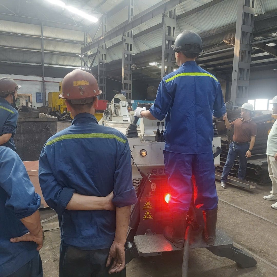 Công ty Than Thống Nhất - TKV mở lớp học chuyển giao  hướng dẫn công nghệ vận hành, sửa chữa Máy xúc đào lò đa năng  (mã hiệu WPZ-5/150)