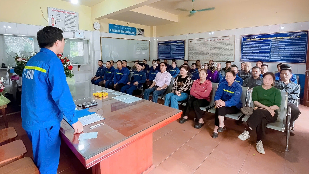 Phân xưởng Sàng tuyển than long trọng tổ chức buổi gặp mặt chia tay CNCB nghỉ chế độ