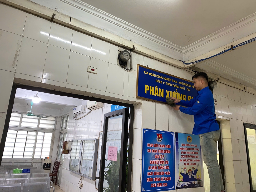 Mặt bằng +41 sôi nổi ra quân vệ sinh môi trường, sẵn sàng tâm thế chào đón năm mới 2026