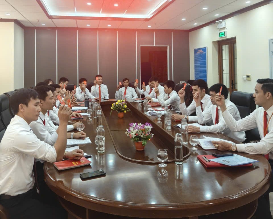 Chi bộ Phân xưởng Đào lò 3 hoàn thành Hội nghị kiểm điểm, đánh giá, xếp loại chất lượng Đảng viên năm 2025