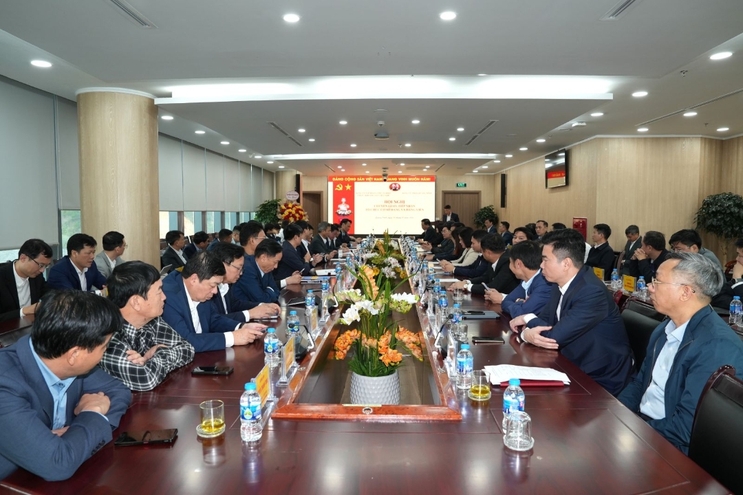 Hội nghị chuyển giao, tiếp nhận tổ chức cơ sở đảng trực thuộc Đảng ủy TKV về trực thuộc Đảng ủy Than Quảng Ninh