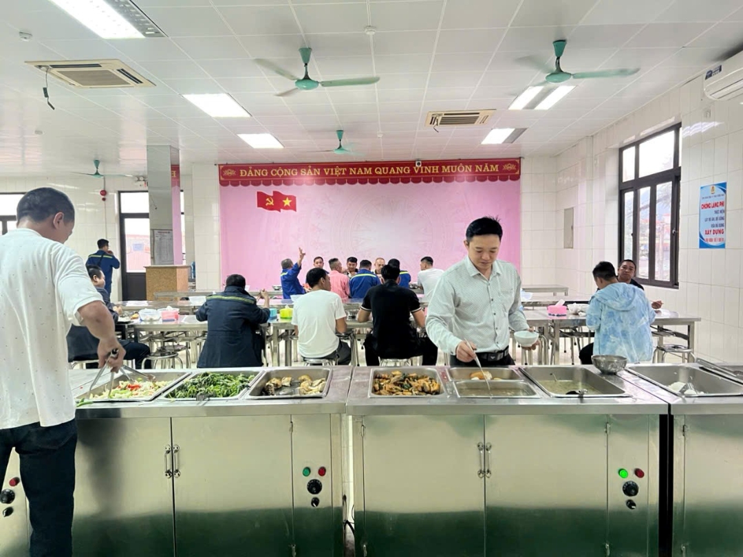 Tết Nguyên Tiêu trong Gia đình Thợ Mỏ Thống Nhất