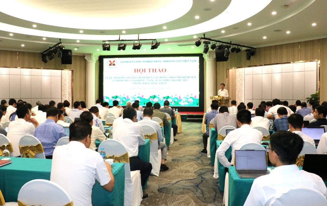 Quang cảnh tại hội thảo